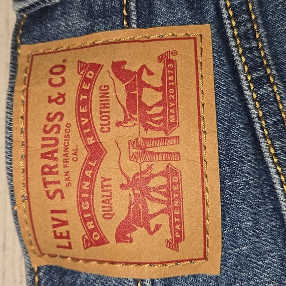 Levi's Women's Ribcage Straight Ankle Jeans Medium Wash Size 32 - Picture 9 of 13